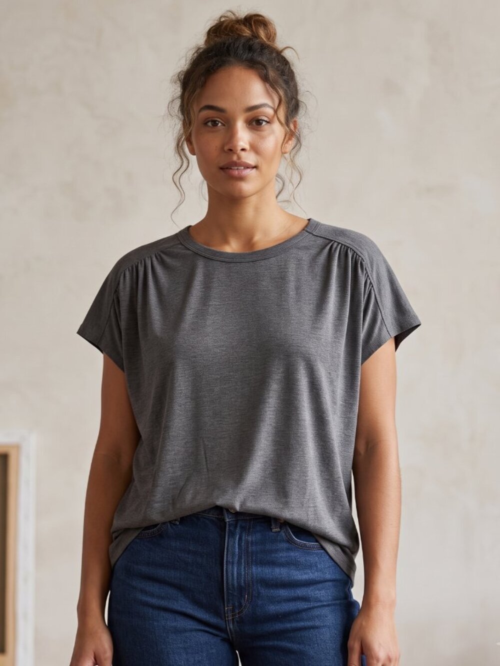 NWOT | Gray Short Sleeve Crew Neck Relaxed Fit Casual Basic Top | Medium